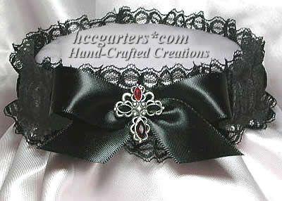 Hochzeit - Halloween/Gothic Wedding Accessories