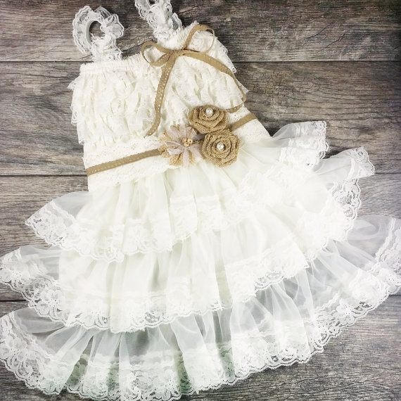 Свадьба - Rustic Flower Girl Dress // Country Wedding // Burlap Flower Sash // Girls White Lace Country Dress