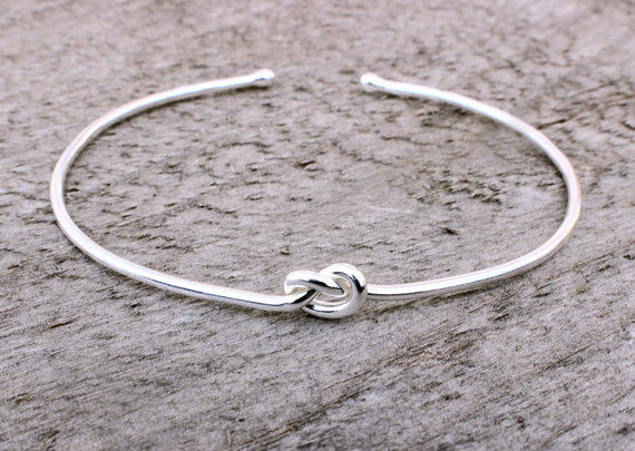 Mariage - Sterling Silver Love Knot Bracelet, Bridesmaid Jewelry Set or Single, Tie the Knot Bracelet, Tie the Knot Bridesmaid