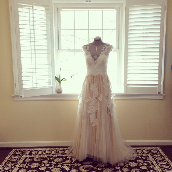 زفاف - Perfect champagne White Wedding Dress- Made to order-Ting Exclusive