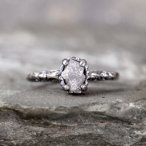 زفاف - Raw Diamond Ring - Sterling Silver Filigree Ring - Dark Patina - Antique Styled Engagement Ring - Rustic Gemstone Ring - April Birthstone