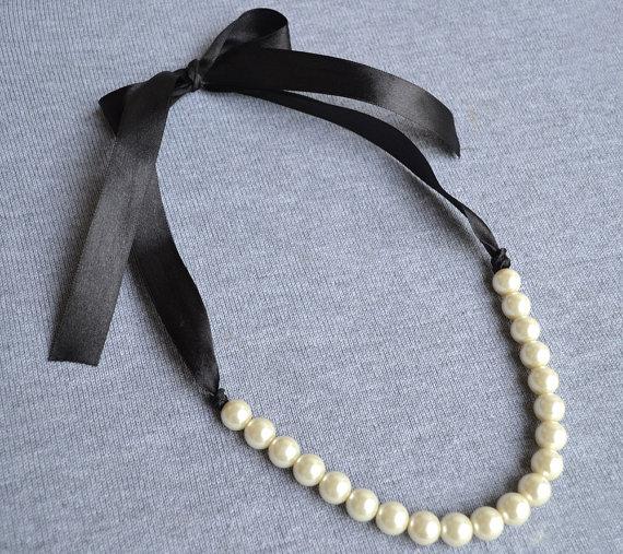 Hochzeit - pearl necklace,ivory pearl necklace,Ribbon Ties necklace,black Ribbon ,Glass Pearl Necklace,Wedding necklace.bridesmaid necklace,Jewelry