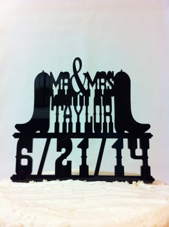 Mariage - Rustic Country & Western Font Boots Custom Name Wedding Cake Topper With Date