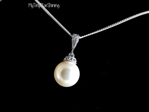 Wedding - Bridal Necklace Ivory Pearl Necklace pendant Necklace Cream Pearls Swarovski Pearl Sterling silver Necklace Bridesmaid Gift Wedding Jewelry