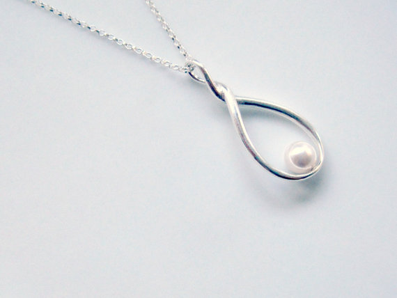 Mariage - Silver Twist Pearl Drop Necklace Large Bridesmaid Jewelry Bridal jewelry Mother of the Bride Mother of the Groom Gift Swarovski Pearl