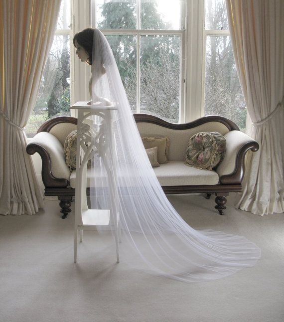 زفاف - Couture bridal or wedding veil in soft English net  - Louisa