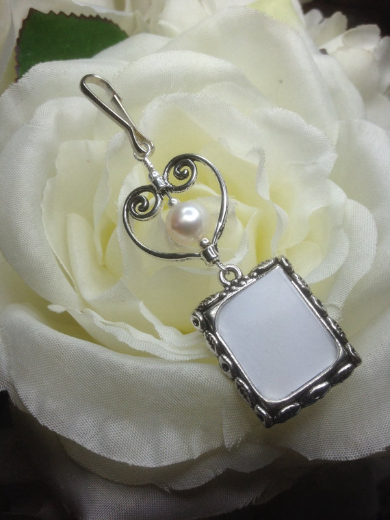 Wedding - Wedding bouquet photo charm. Memorial photo charm with pearl and heart.