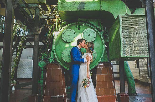 زفاف - A Wedding At An Old Power Station In Spain: Nuria   Daan
