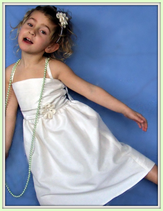Hochzeit - Flower girl dress / sizes 1T-2T-3T-4T-5T-6T / Natural ivory silk linen dress for summer / Girls spring summer dress with headband /