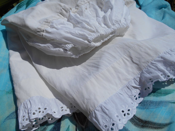 زفاف - Linen Petticoat Handmade French White Cotton Ruffled Eyelet Lace Trimmed  Roses Embroidered