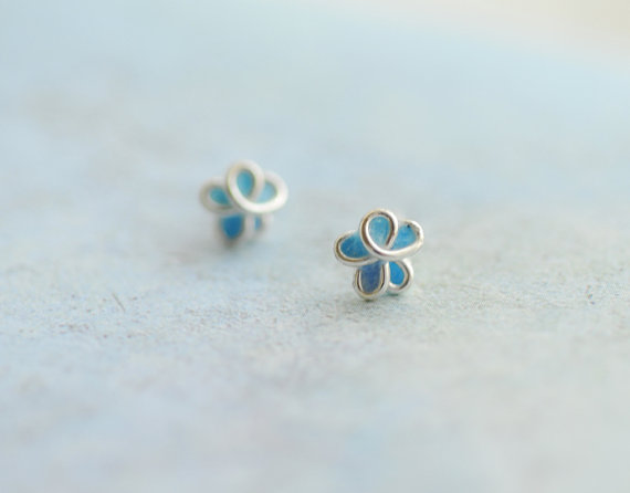 Hochzeit - 5mm Pale Aqua Blue Forget Me Not Post Earrings Sterling Silver, 1st Anniversary Gift Paper Jewelry Bridal, Bridesmaid Gift Petite Jewelry