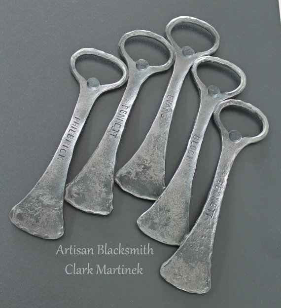Mariage - Personalized bottle openers Groomsmen gift Set of 5 Hand forged personalized groomsmen gifts Blacksmith made Gifts for wedding gift box