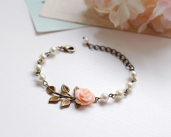 Mariage - Peach Pink Flower Brass Leaf Ivory Cream Pearls Bracelet. Vintage Inspired Wedding Bridal Pearl Bracelet. Flower Girl Bridesmaid Bracelet