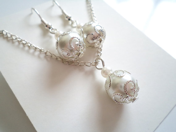 Свадьба - Set of 5 Bridesmaid Gift , White Pearl Pendant and Earring Set, Bridal Jewelry Set