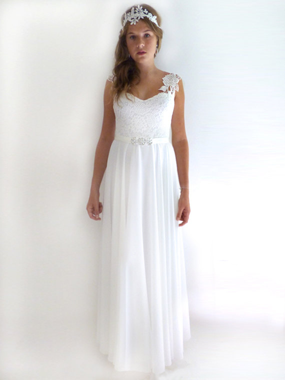 Mariage - Romantic vintage inspired wedding dress Custom made chiffon wedding gown Ivory lace wedding dress Bridal Gown : MONICA Aline Floral Dress