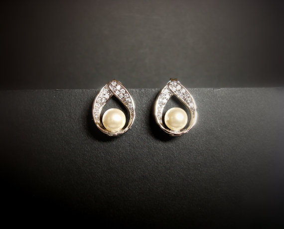 Mariage - Bridal earrings, pearl earrings, wedding jewelry, bridesmaid jewelry, cubic zirconia, teardrop, white gold
