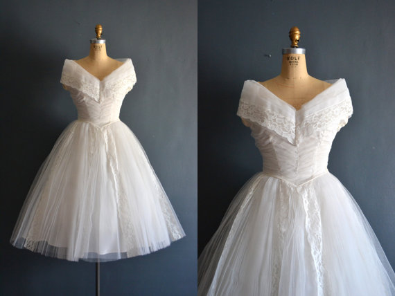 Hochzeit - Valenti / 50s wedding dress / short wedding dress