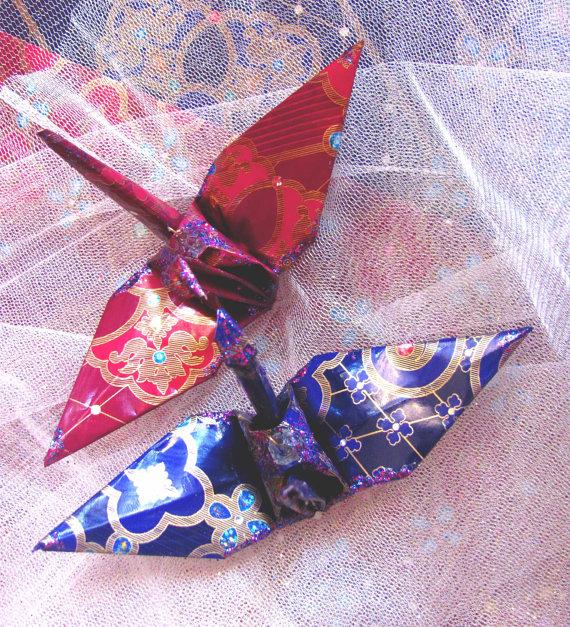Свадьба - Purple Quatrefoil Peace Crane Bird, Wedding Cake Topper,  Party Favor Origami Ornament Paper Anniversary Place Card Holder Table Decoration