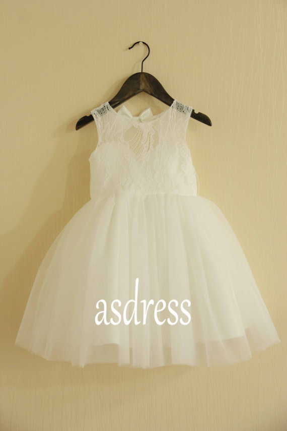 Mariage - 2015 New High quality A-line Tulle Flower Girl Dress Ivory Flower Girl Dress country Flower Girl Dress coral Flower Girl gown With Satin Bow