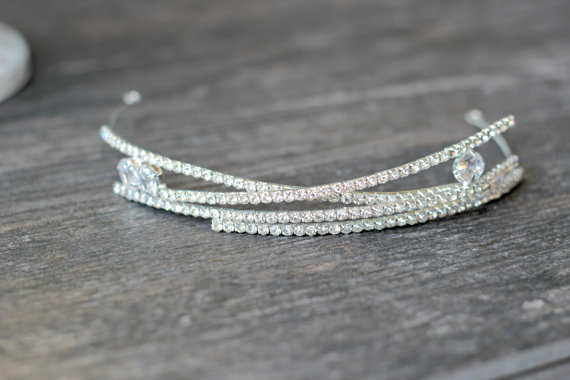 زفاف - Swarovski Crystal Modern Bridal Tiara, Bridal Headband, Rhinestone Tiara, Wedding Tiara, Diamante Art Deco Crown, Crystal Crown