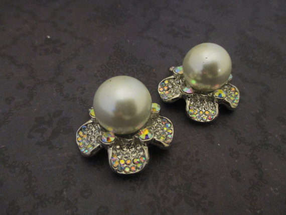 Wedding - Aurora Borealis rhinestone large pearl center on silver flower shoe clips