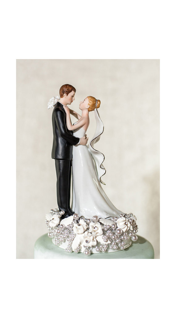 Свадьба - White and Silver Vintage Rose Pearl Wedding Cake Topper - Custom Painted Hair Color Available
