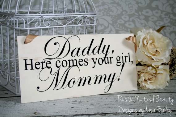 زفاف - Daddy Here Comes Mommy Your Girl Sign Chair Photography Props Engagement Pictures Wedding Flower Girl Ring Bearer