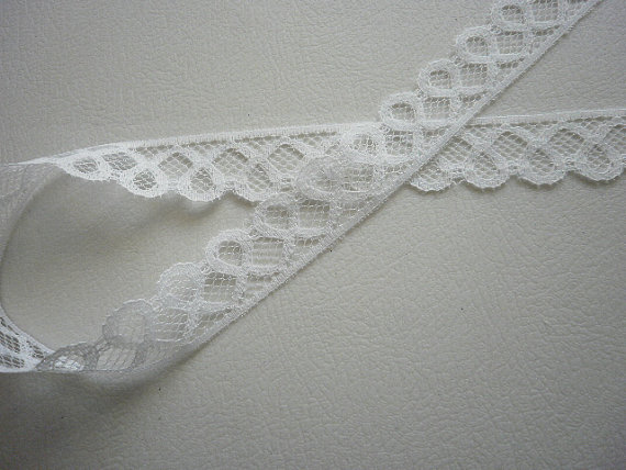 Hochzeit - Lace White 1 1/2 inch Lingerie Baby Dress Lace 5 yds 1632