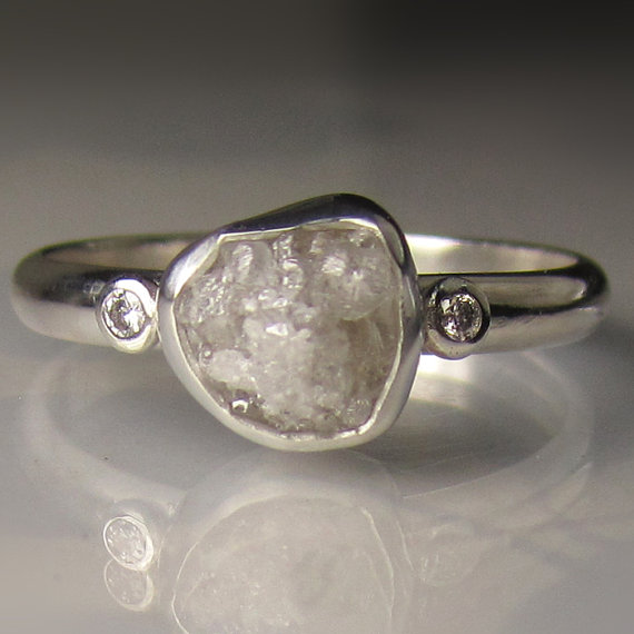زفاف - Silvery White Raw Diamond Engagement Ring - Recycled Palladium Sterling Silver - Rough Diamond Ring - Uncut Conflict Free Diamond
