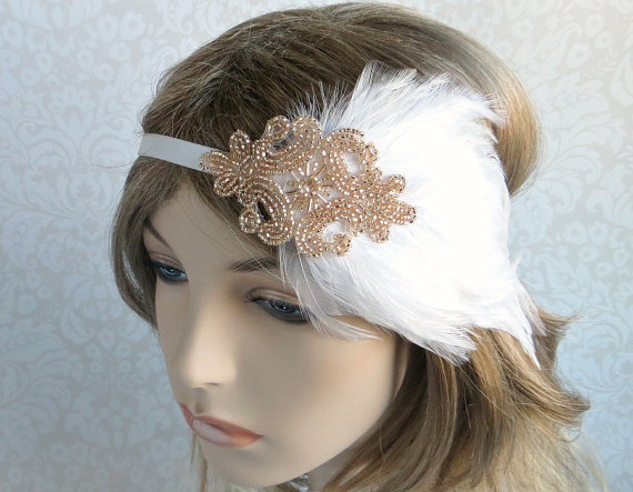 Mariage - White Flapper Headpiece, Great Gatsby 1920s Wedding Headband, White Feather Deco Headdress Champagne Beaded Fascinator
