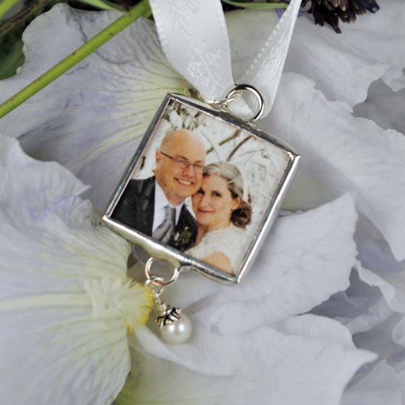 Свадьба - Memorial Bridal Bouquet Photo Charm with Swaovski Pearl