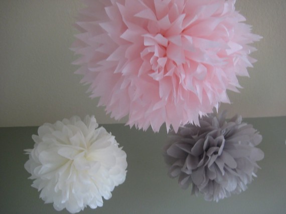 Hochzeit - Age of Innocence - 5 Tissue Pom Kit - Pinks and Gray Paper Pom Poms - Nursery Mobile
