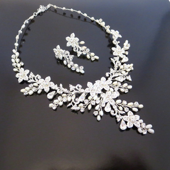 زفاف - Pearl Bridal necklace set, Pearl Bridal earrings, Wedding jewelry set, Crystal necklace and earrings, Rhinestone jewelry, Statement necklace