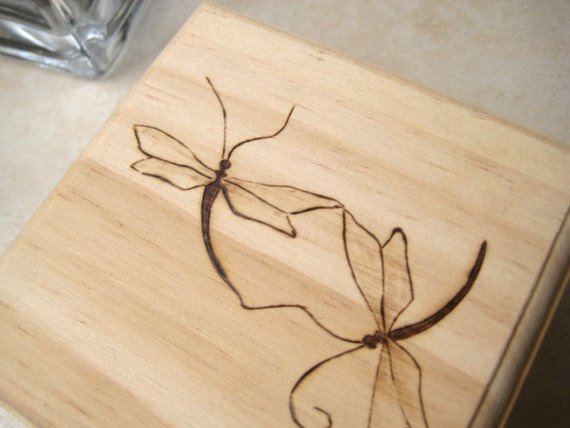 زفاف - Dragonflies Jewelry Box - Rustic Engagement, Wedding, Wood Anniversary, Chistmas gift idea -Personalizable