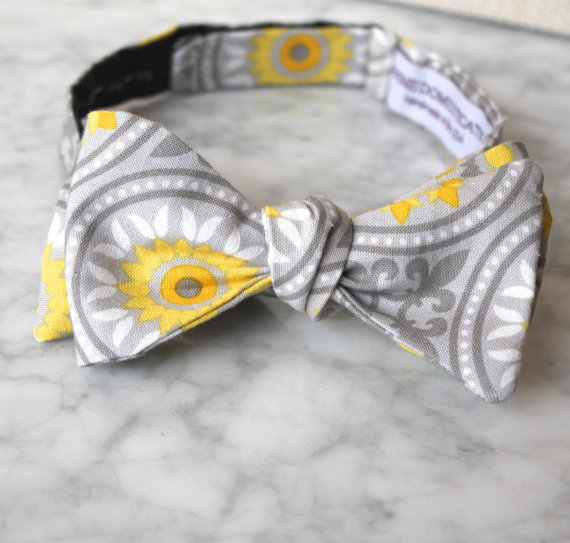 Свадьба - Bow tie in yellow and gray millefiori - Groomsmen and wedding tie - clip on, pre-tied with strap or self tying