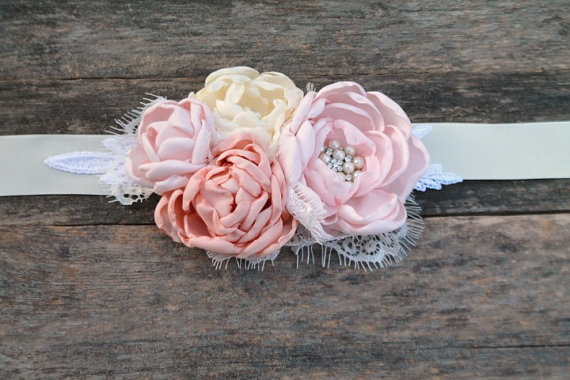Mariage - Blush, peach and ivory peony wedding bridal sash. wedding ribbon belt