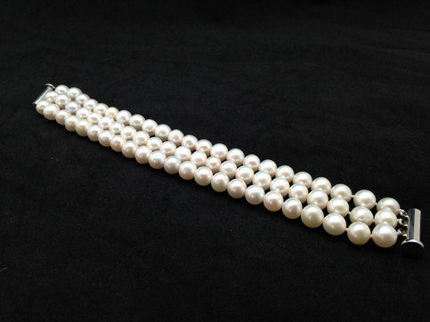 زفاف - Triple Strand Pearl Bracelet, AAA Pearl bracelet, 7.5- 8mm Pearl Bracelet, Genuine Pearl Bracelet, 7.5 Inches Pearl Bracelet from ADARNA GALLERY
