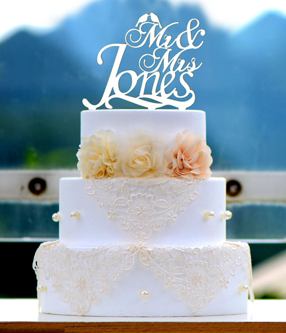 زفاف - Wedding Cake Topper Monogram Mr and Mrs cake Topper Design Personalized with YOUR Last Name M001