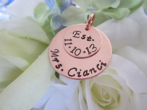Hochzeit - Bridal Bouquet Charm-Personalized Copper Wedding Bouquet Charm-Hand Stamped Tag