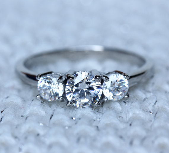 Mariage - Titanium and Natural white sapphire Trilogy ring - engagement ring - wedding ring
