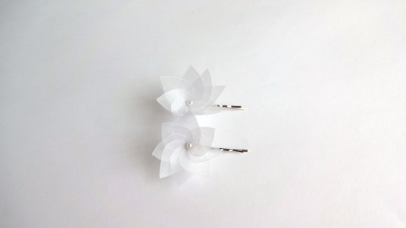 Mariage - 2 Smow Whire Organza Hair Pins or Shoe Clips