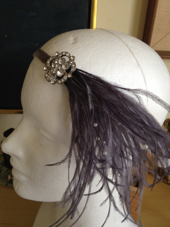 زفاف - ON SALE/ Swarovski Bridal Headpiece, Hair Jewelry, Wedding Headpiece, 1920s Fascinator, Gray Feathers White,