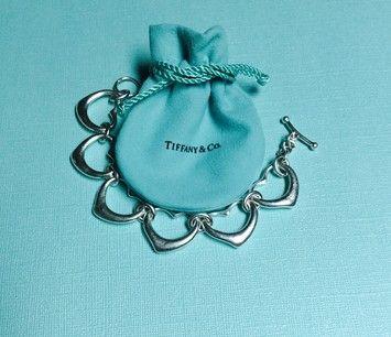 Hochzeit - Tiffany & Co. XL Heart Links Bracelet