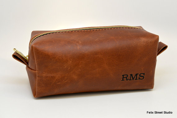 Hochzeit - Handmade Personalized Leather Dopp Kit Gift for Groomsmen in Whiskey with Initials and Optional Custom Lining