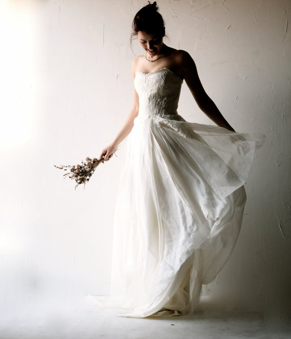 Hochzeit - Wedding dress, Boho wedding dress, Bohemian wedding dress, romantic wedding dress, ivory lace dress, Alternative wedding dress, corset dress