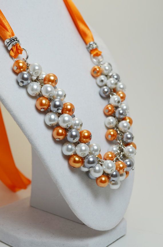 زفاف - White, Gray And Orange Cluster Necklace, Pearl Cluster, Bridal Jewelry, Chunky Necklace, Gray And Orange Wedding Combo, Gray Pearl Necklace