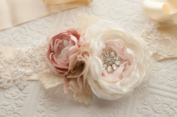 Hochzeit - Floral bridal sash, silk flower bridal sash belt, blush pink, dusty rose pink, ivory, champagne, rhinestone brooches, vintage style roses