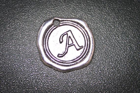 Mariage - 12 Initial Charm Round letter A Monogram Pendant ( wax seal style) for bouquets  and jewelry making- Antique Silver for necklaces, bracelets