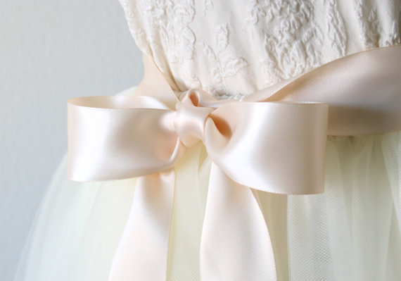 Hochzeit - Pale Pink Satin Ribbon Sash, Blush Pink Sash, Light Pink Sash, Wedding Sash, Bridal Sash, Ribbon Belt, Satin Ribbon Sash, Light Peach Sash