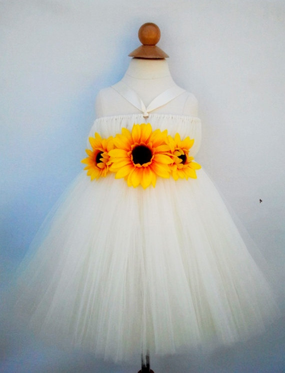 Hochzeit - Flower girl dress, Toddler tutu, Tutu dress, Matching headband, Baby tutu, Girls tutu dress, Ivory tutu, Available in size 0-24 months